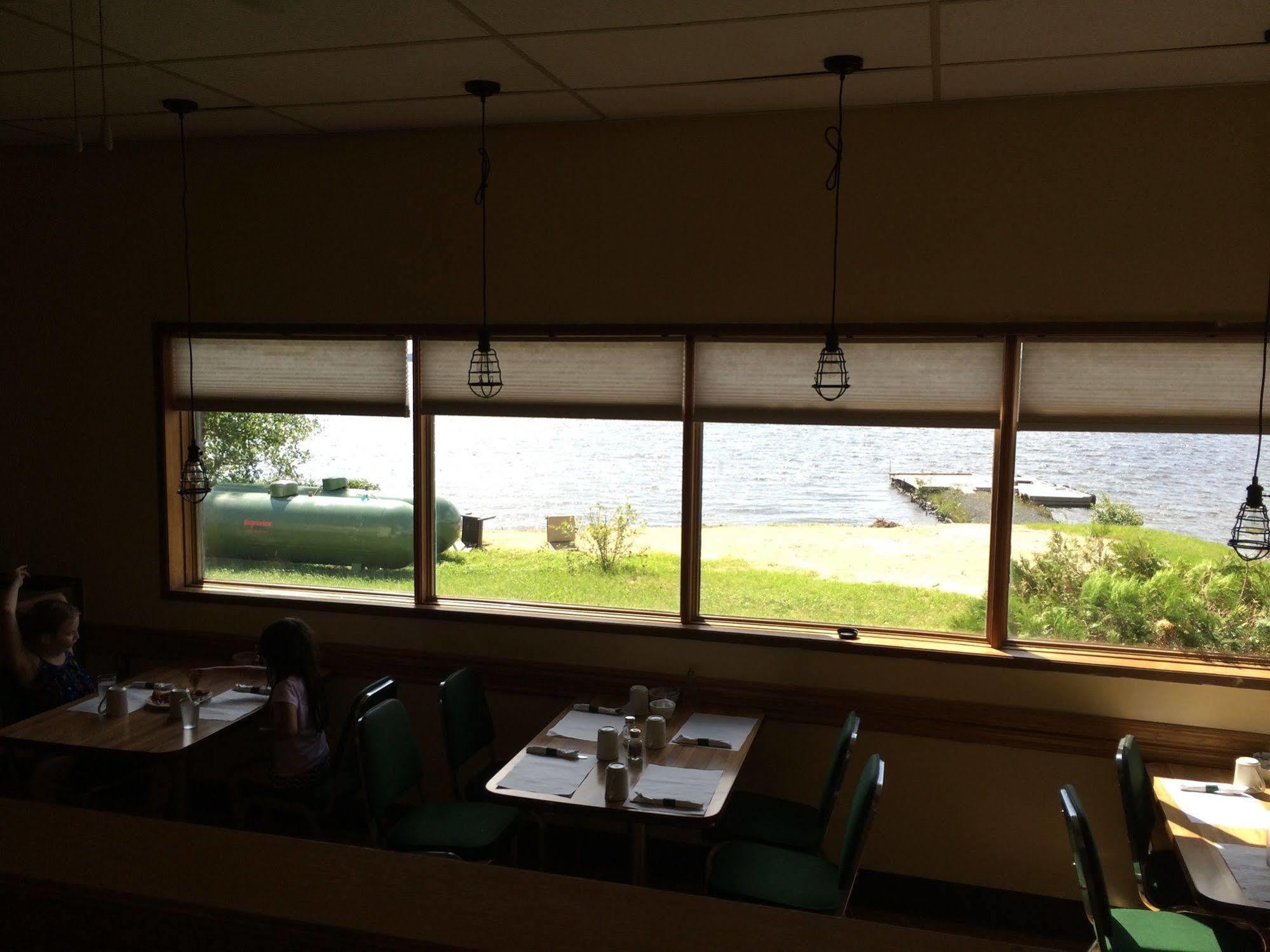Pickle Lake Hotel Exterior photo